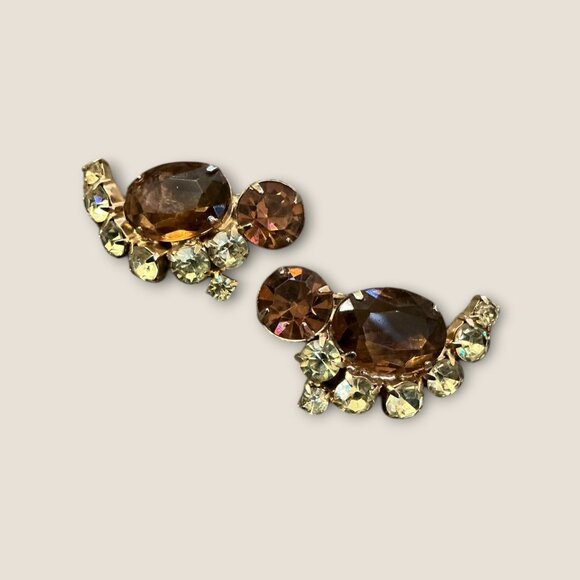 Vintage Estate Clip-On Earrings With Brown & light yellow Rhinestones - Picture 2 of 6